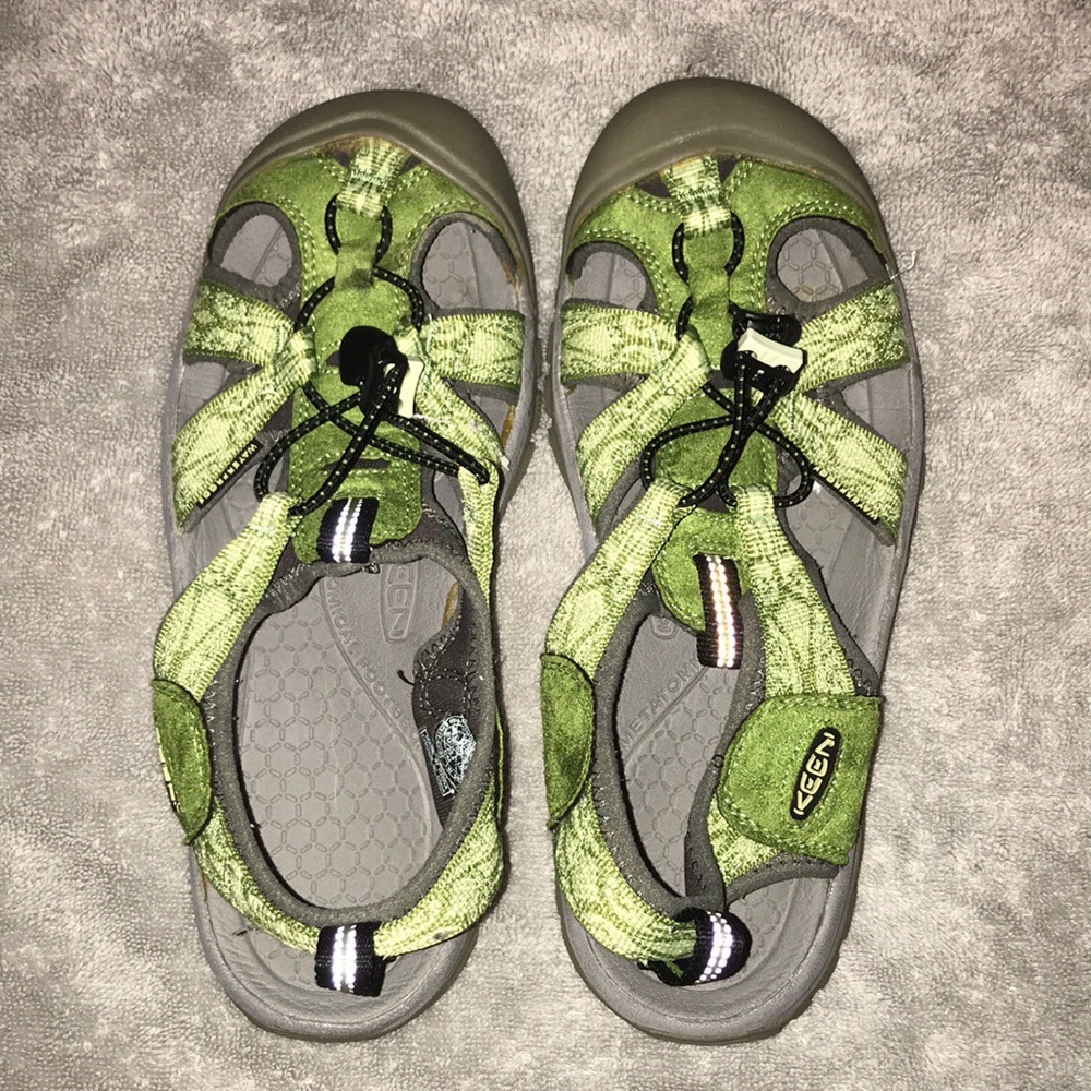 green keen water shoes